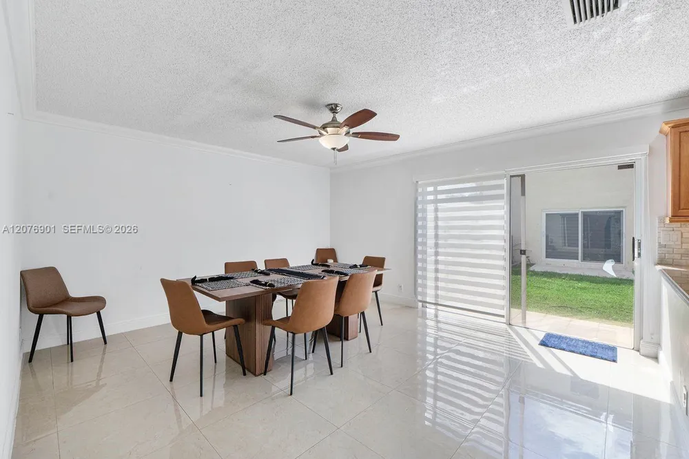 9602 NW 8th Cir Plantation, FL 33324