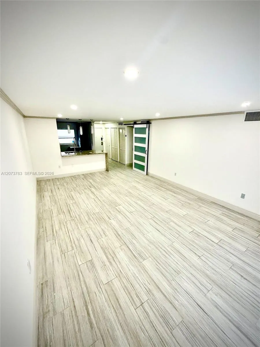 4000 NE 170th St #207 North Miami Beach, FL 33160