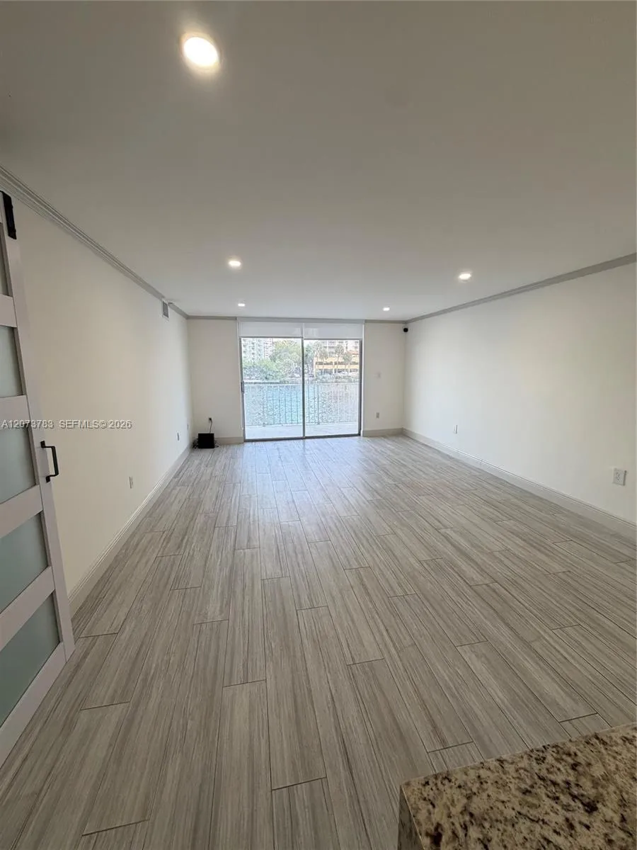 4000 NE 170th St #207 North Miami Beach, FL 33160