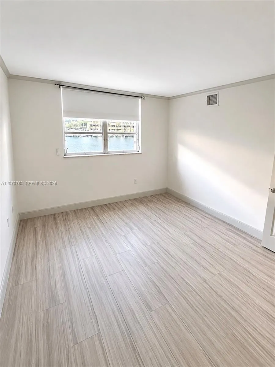 4000 NE 170th St #207 North Miami Beach, FL 33160