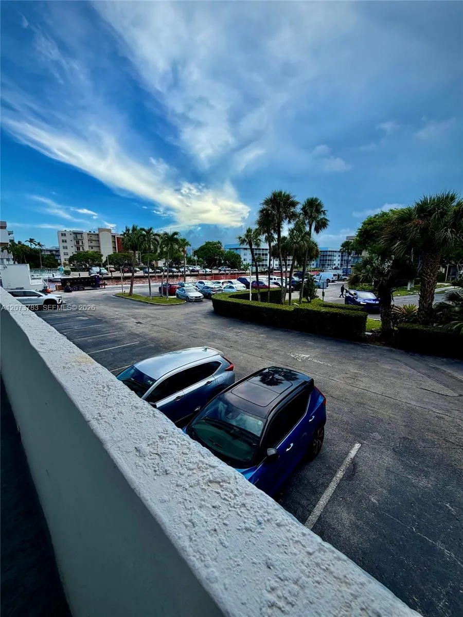 4000 NE 170th St #207 North Miami Beach, FL 33160