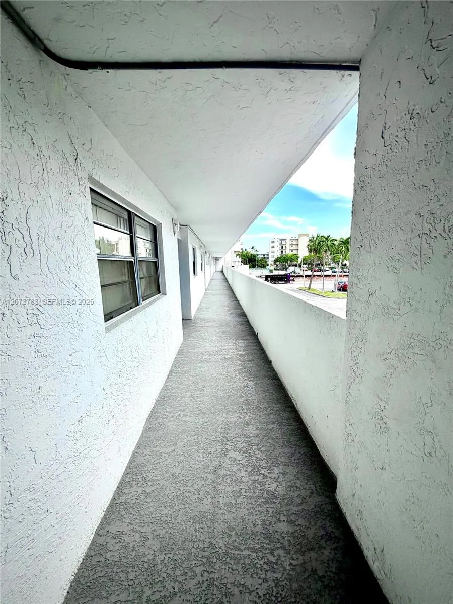 4000 NE 170th St #207 North Miami Beach, FL 33160