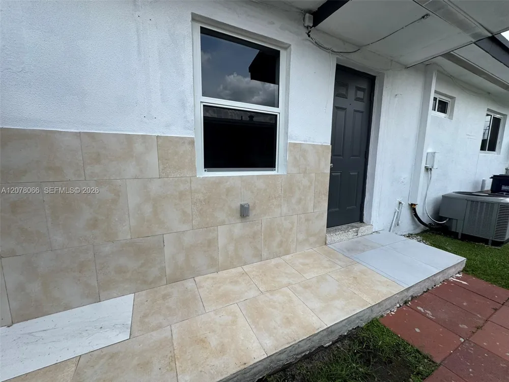9355 SW 39th St #9357 Miami, FL 33165