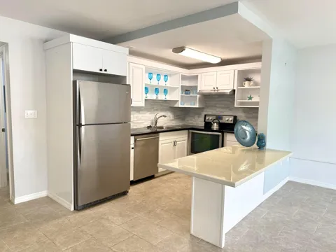 28 Ventnor B Drive