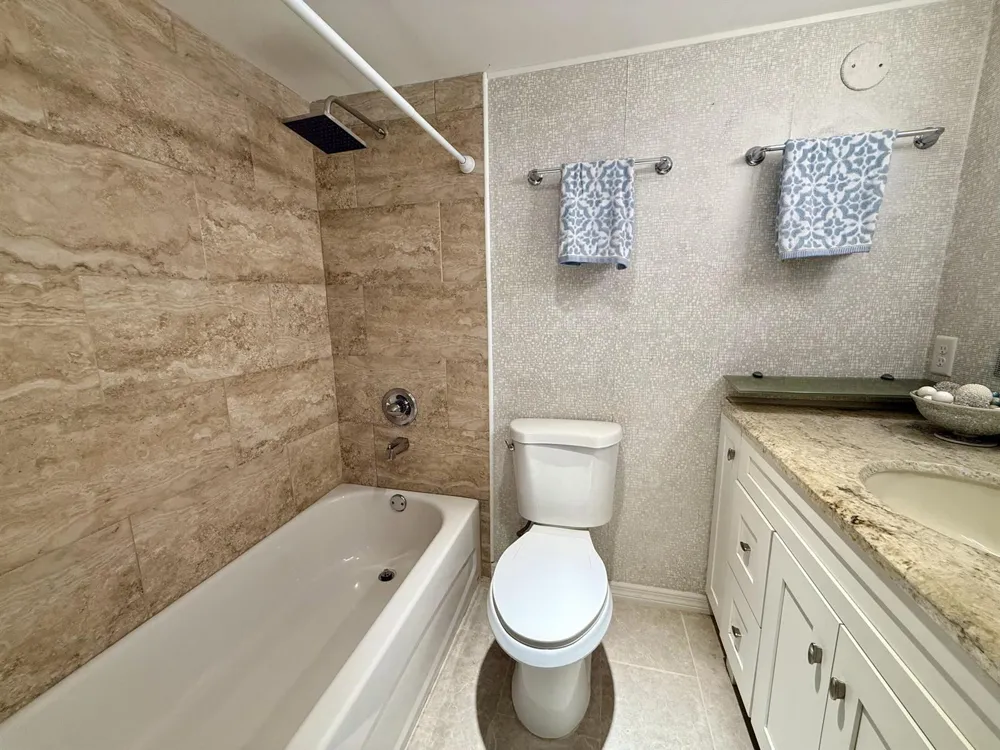 28 Ventnor B Drive Deerfield Beach, FL 33442
