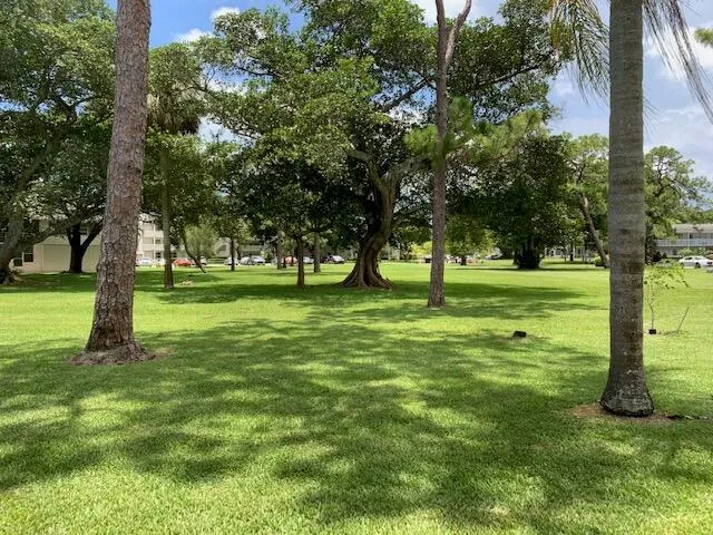28 Ventnor B Drive Deerfield Beach, FL 33442
