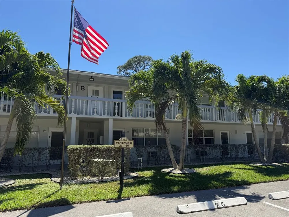 28 Ventnor B Drive Deerfield Beach, FL 33442