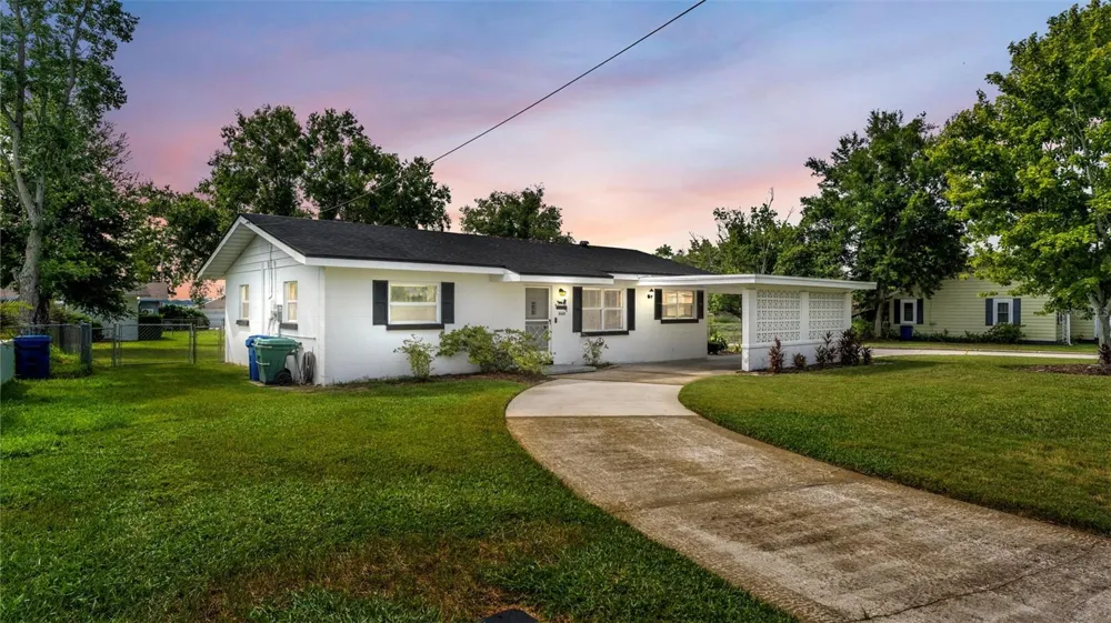 1668 ROSELAWN STREET SW Winter Haven, FL 33880