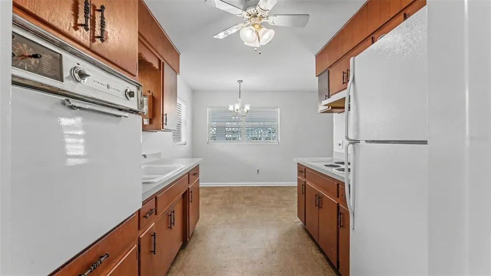 1668 ROSELAWN STREET SW Winter Haven, FL 33880