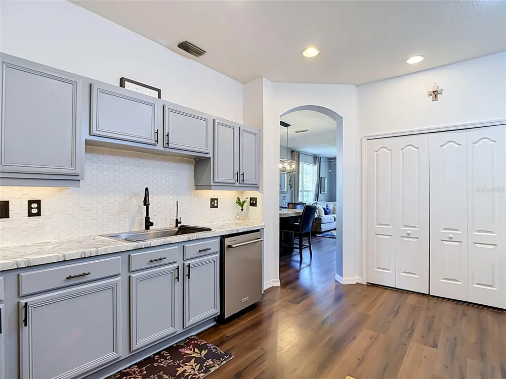 5014 BRIDGEWAY LANE Lutz, FL 33558