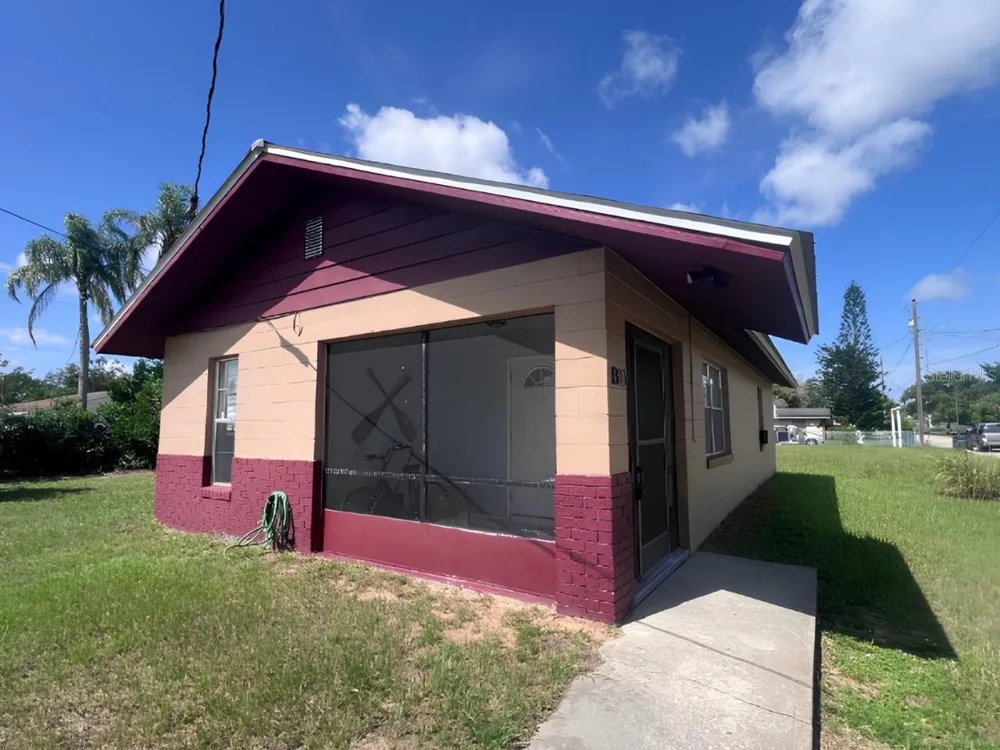 1300 S CAROLINA AVENUE Avon Park, FL 33825