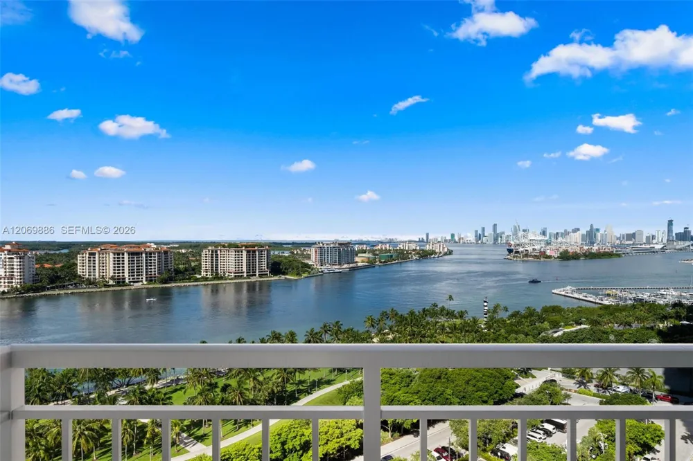 400 S Pointe Dr #1905 Miami Beach, FL 33139