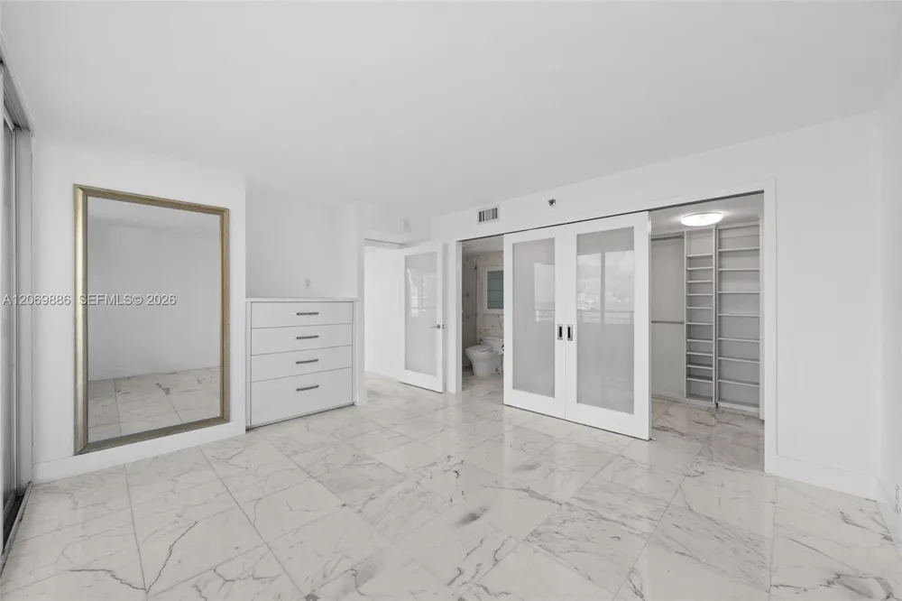 400 S Pointe Dr #1905 Miami Beach, FL 33139
