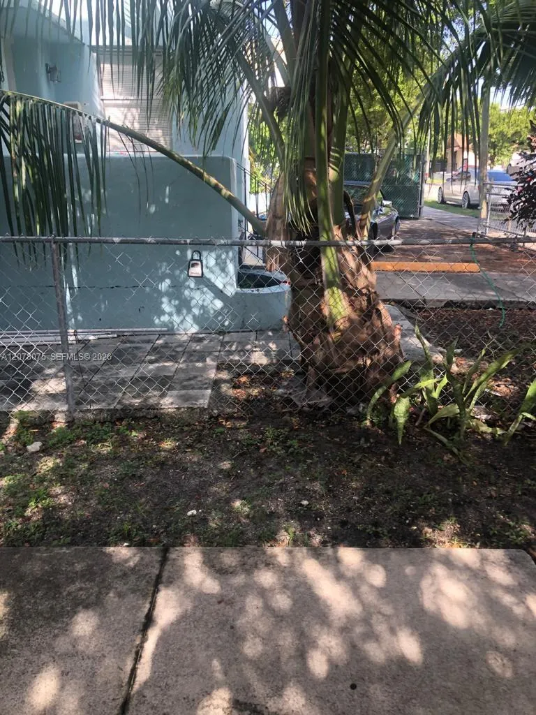 1453 SW 3rd St #302 Miami, FL 33135