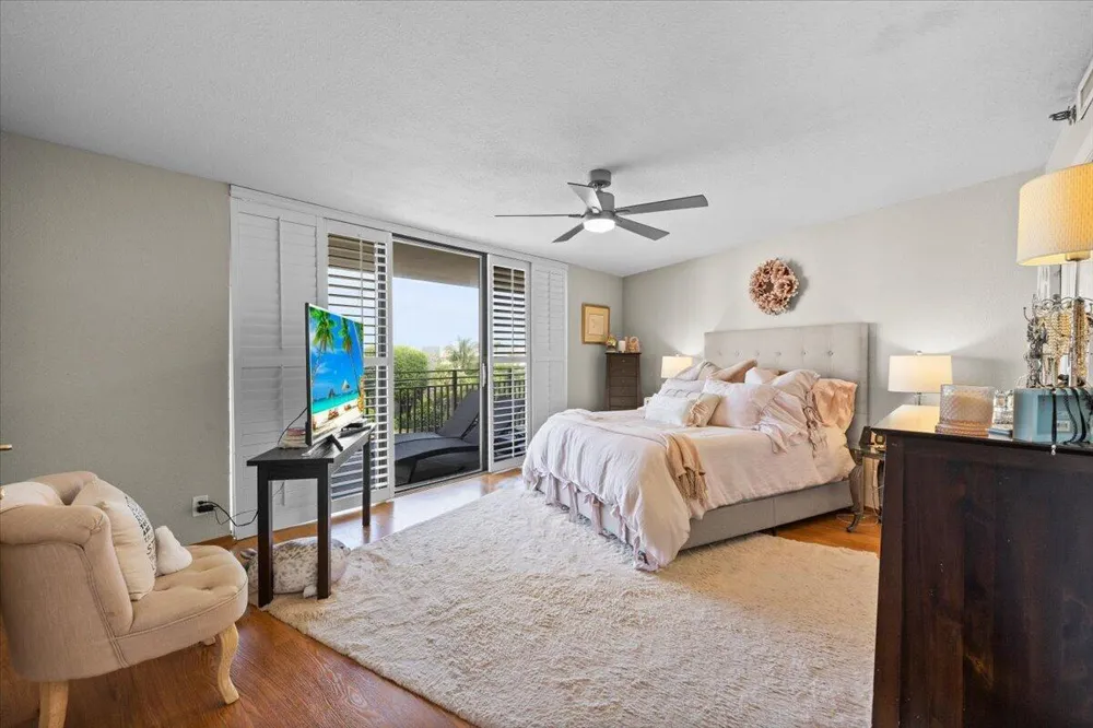 1167 HILLSBORO MILE #308 Hillsboro Beach, FL 33062
