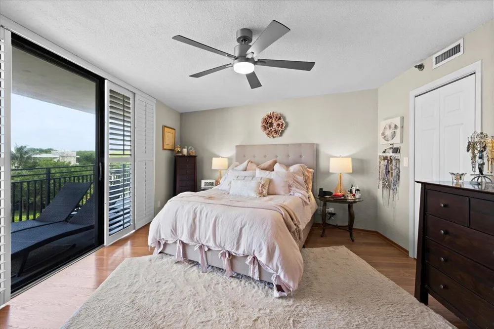 1167 HILLSBORO MILE #308 Hillsboro Beach, FL 33062