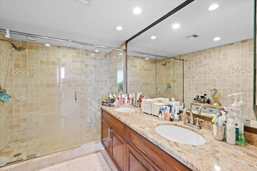 1167 HILLSBORO MILE #308 Hillsboro Beach, FL 33062