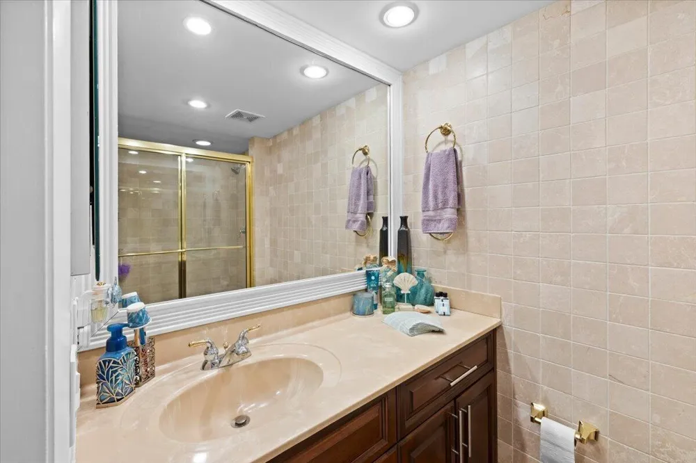 1167 HILLSBORO MILE #308 Hillsboro Beach, FL 33062