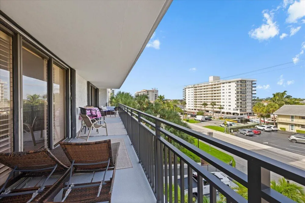 1167 HILLSBORO MILE #308 Hillsboro Beach, FL 33062
