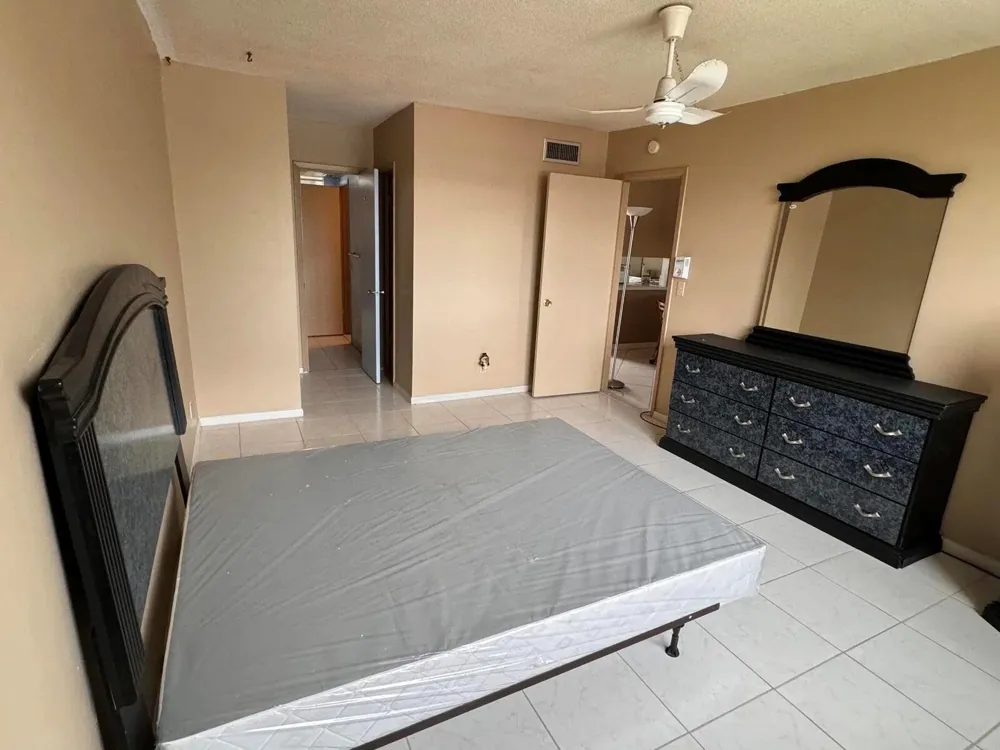 2861 NW 47TH TERRACE #207B Lauderdale Lakes, FL 33313