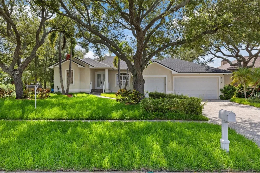 2706 SKIMMER POINT DRIVE S Gulfport, FL 33707