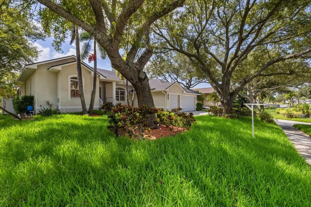2706 SKIMMER POINT DRIVE S Gulfport, FL 33707