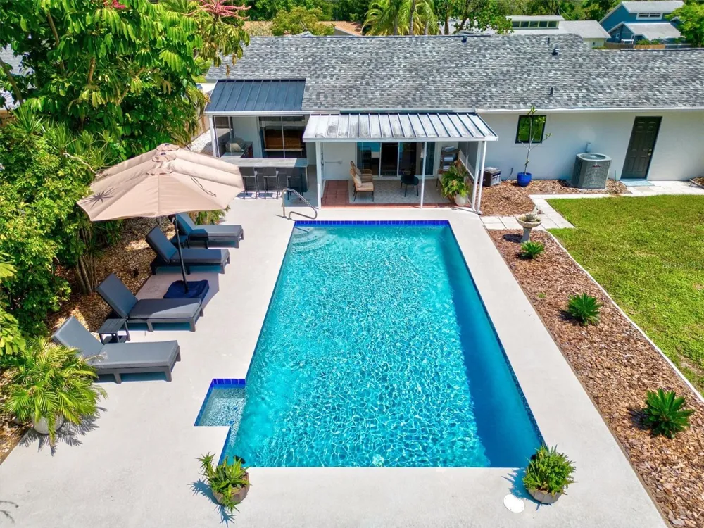 2650 DAVIS BOULEVARD Sarasota, FL 34237