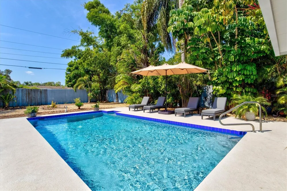 2650 DAVIS BOULEVARD Sarasota, FL 34237