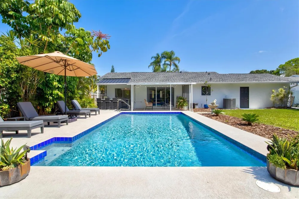 2650 DAVIS BOULEVARD Sarasota, FL 34237