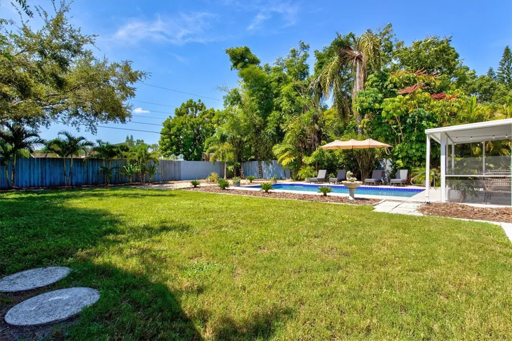 2650 DAVIS BOULEVARD Sarasota, FL 34237