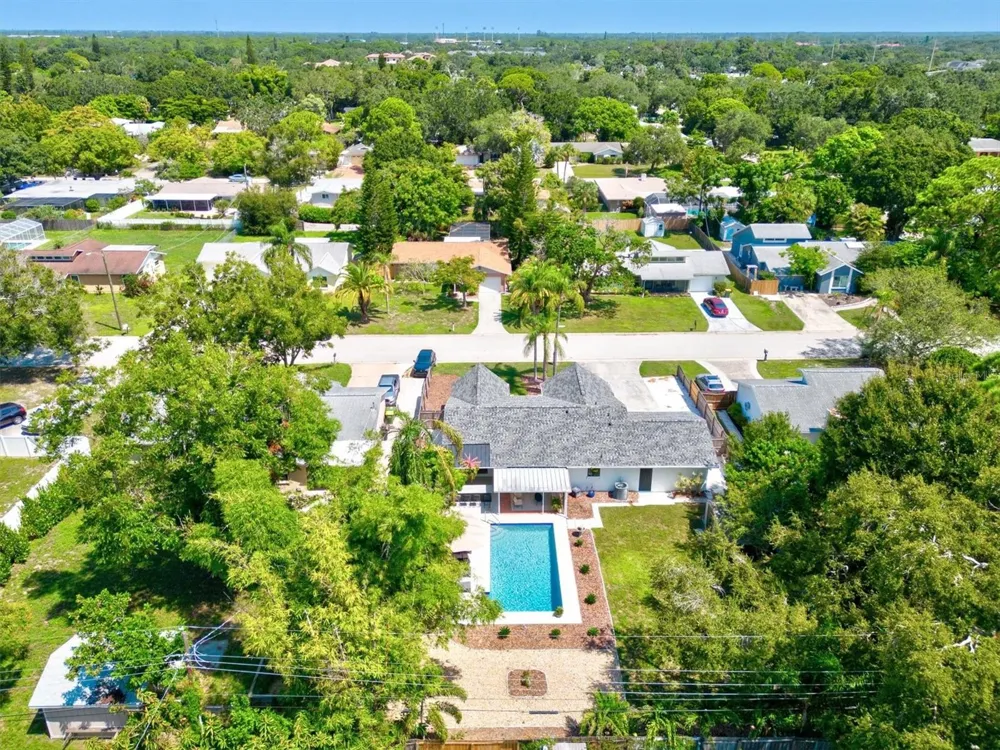 2650 DAVIS BOULEVARD Sarasota, FL 34237