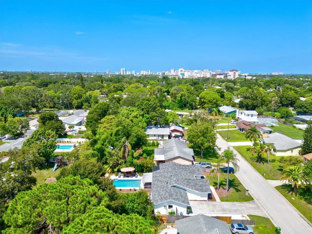 2650 DAVIS BOULEVARD Sarasota, FL 34237