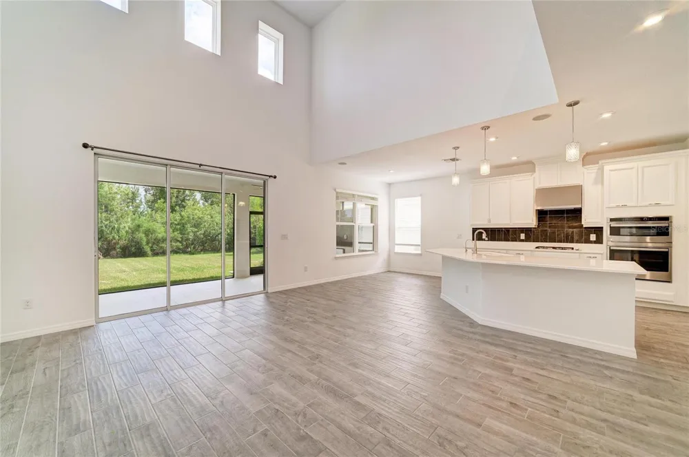 6332 LAURELCREST GLEN Palmetto, FL 34221