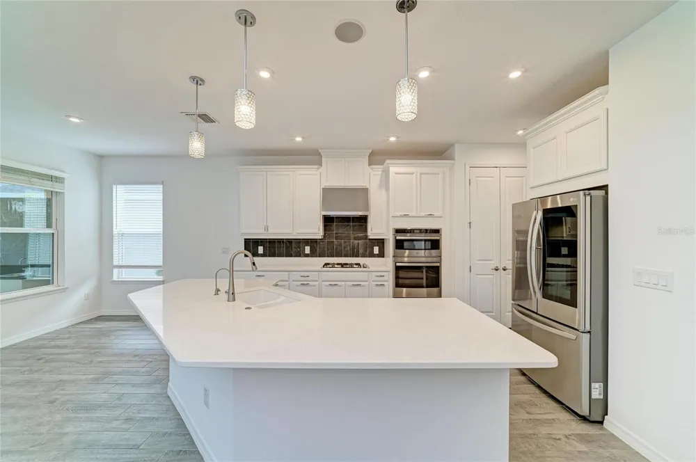6332 LAURELCREST GLEN Palmetto, FL 34221