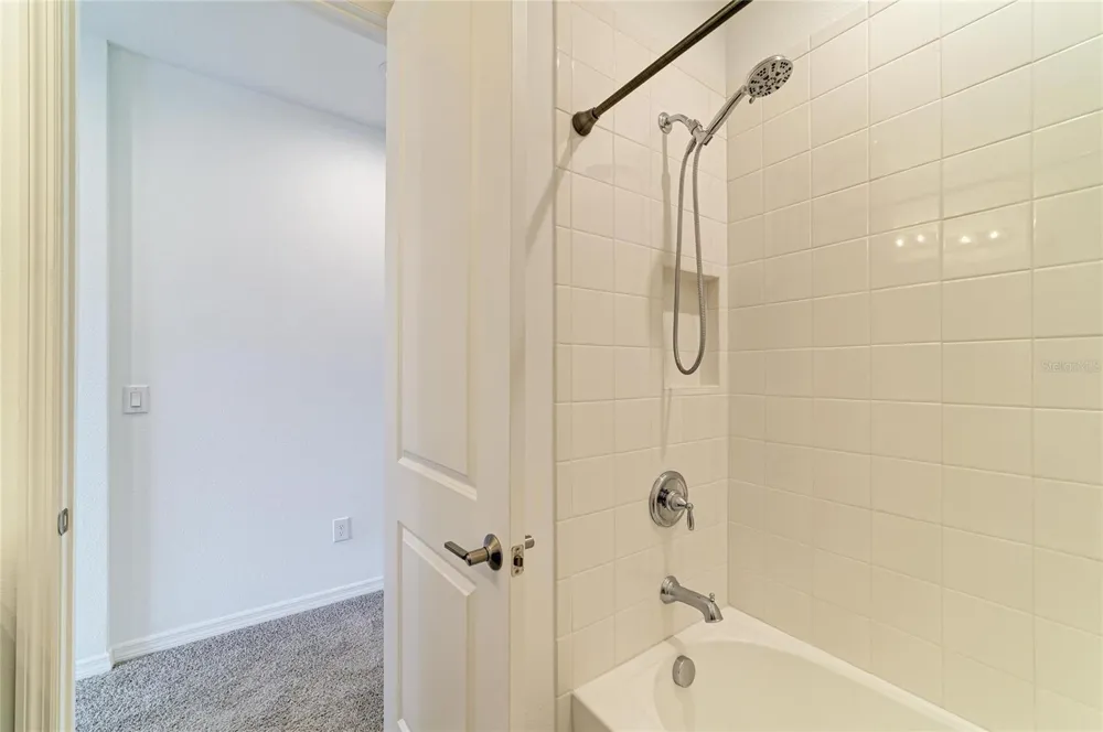 6332 LAURELCREST GLEN Palmetto, FL 34221