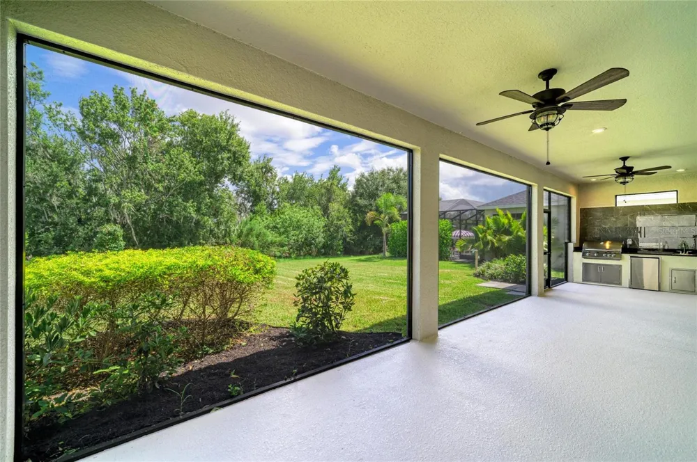 6332 LAURELCREST GLEN Palmetto, FL 34221