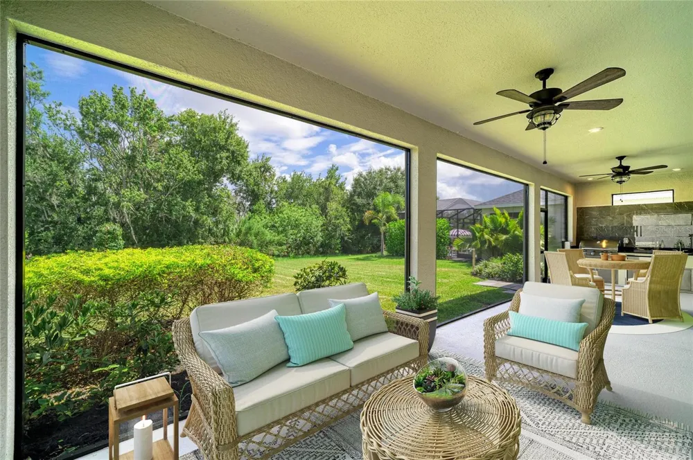 6332 LAURELCREST GLEN Palmetto, FL 34221