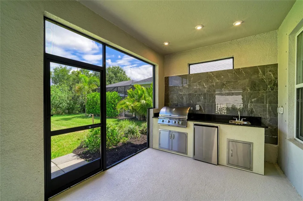 6332 LAURELCREST GLEN Palmetto, FL 34221