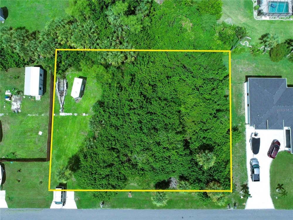 4325 & 4333 MEAGER CIRCLE Port Charlotte, FL 33948