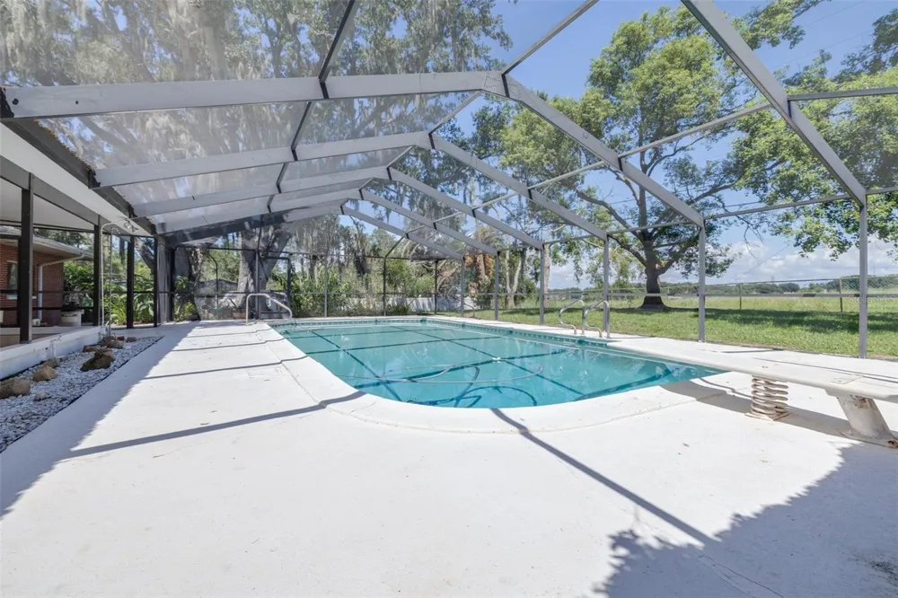 300 CREST DRIVE Haines City, FL 33844