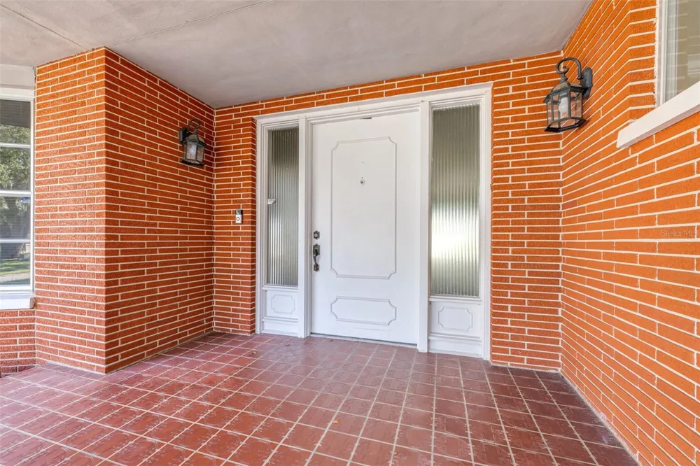 300 CREST DRIVE Haines City, FL 33844