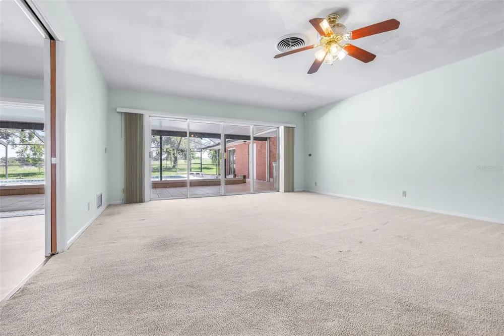 300 CREST DRIVE Haines City, FL 33844