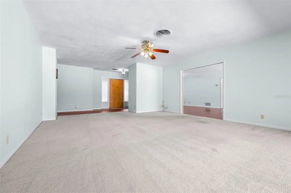 300 CREST DRIVE Haines City, FL 33844