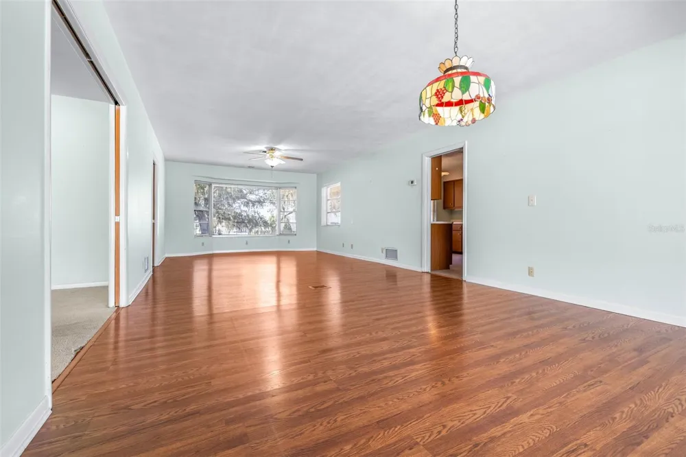 300 CREST DRIVE Haines City, FL 33844