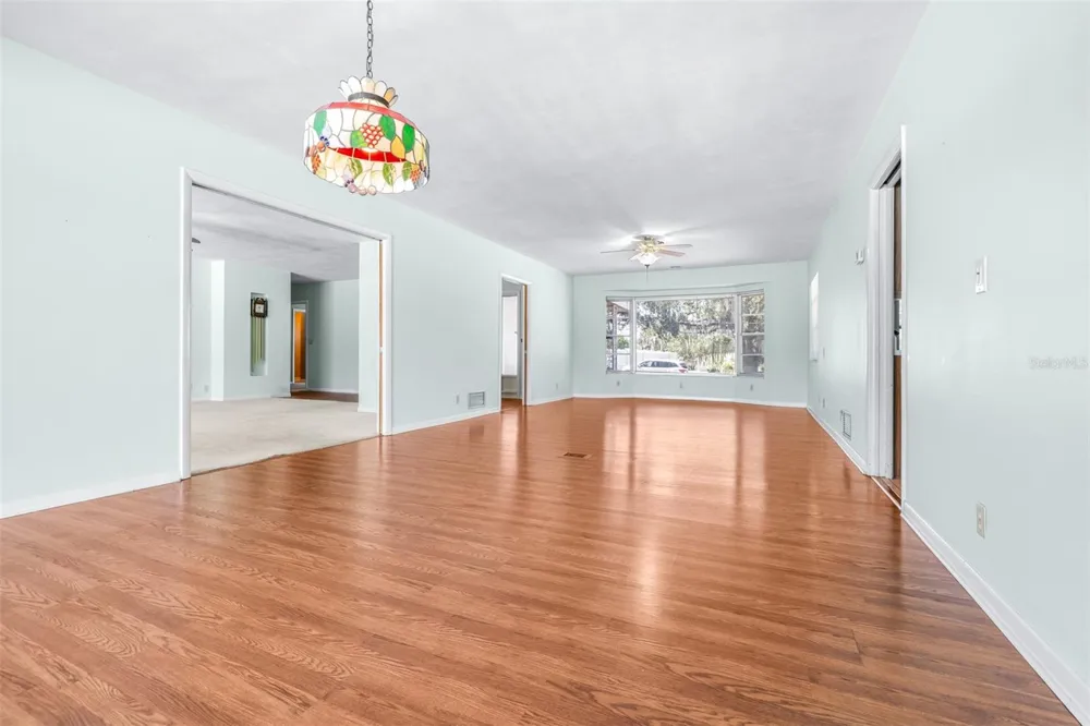 300 CREST DRIVE Haines City, FL 33844