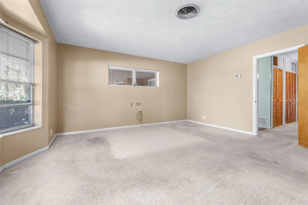 300 CREST DRIVE Haines City, FL 33844