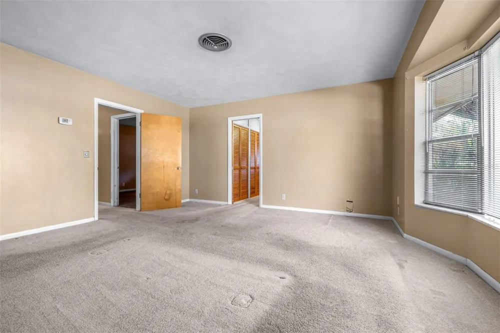 300 CREST DRIVE Haines City, FL 33844