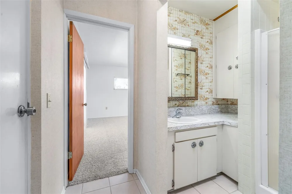 300 CREST DRIVE Haines City, FL 33844