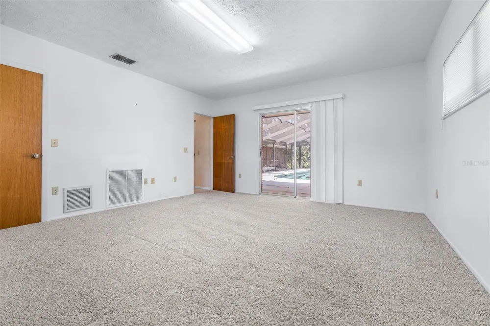 300 CREST DRIVE Haines City, FL 33844