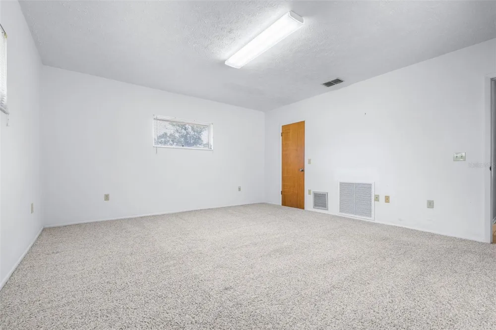 300 CREST DRIVE Haines City, FL 33844